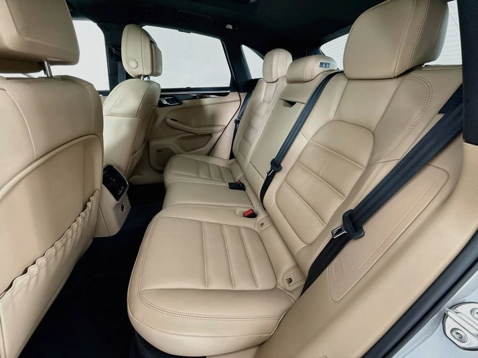 2026 Porsche Macan GTS - Image 24 of 31