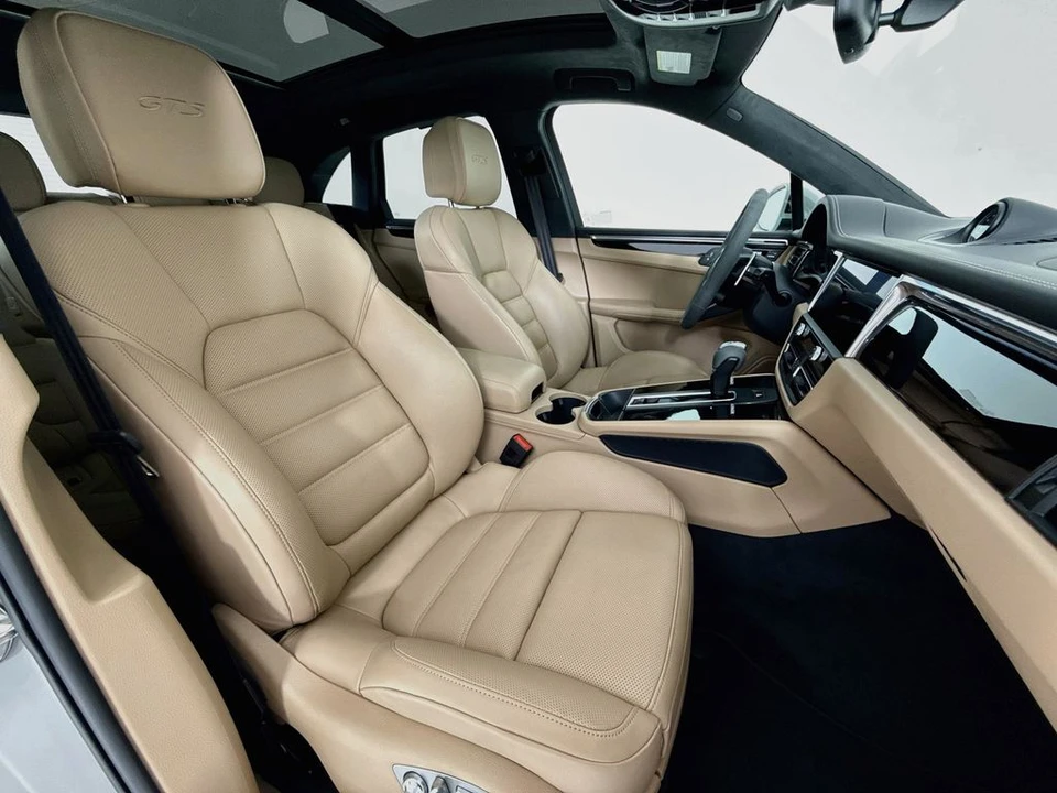 2026 Porsche Macan GTS - Image 30 of 31