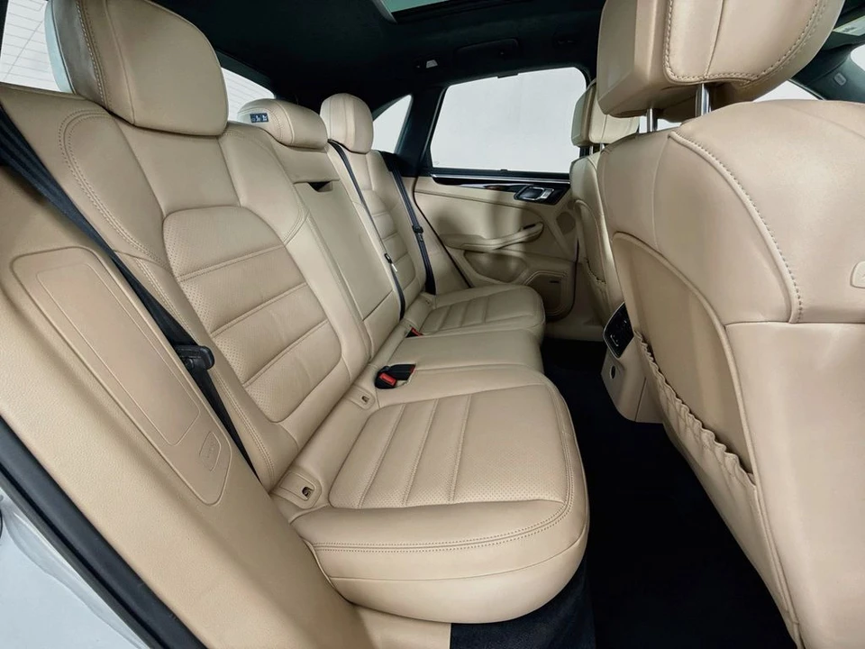 2026 Porsche Macan GTS - Image 29 of 31