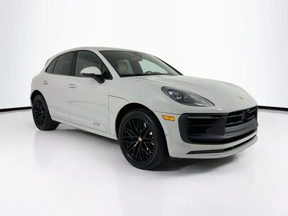 2026 Porsche Macan GTS - Image 7 of 31