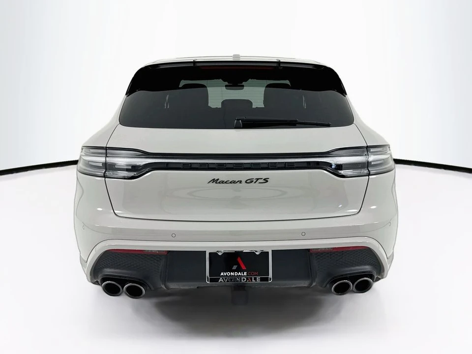 2026 Porsche Macan GTS - Image 10 of 31