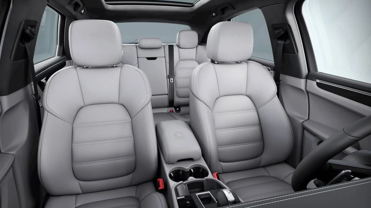 2026 Porsche Macan GTS - Image 10 of 10