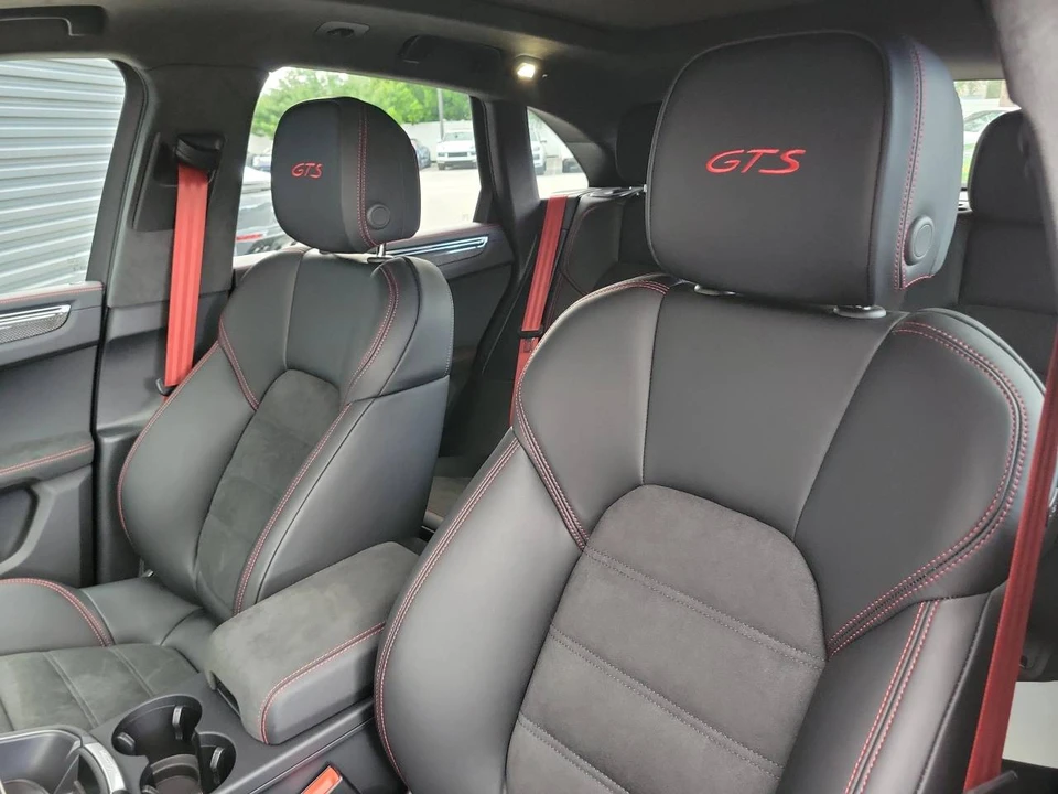 2026 Porsche Macan GTS - Image 5 of 5