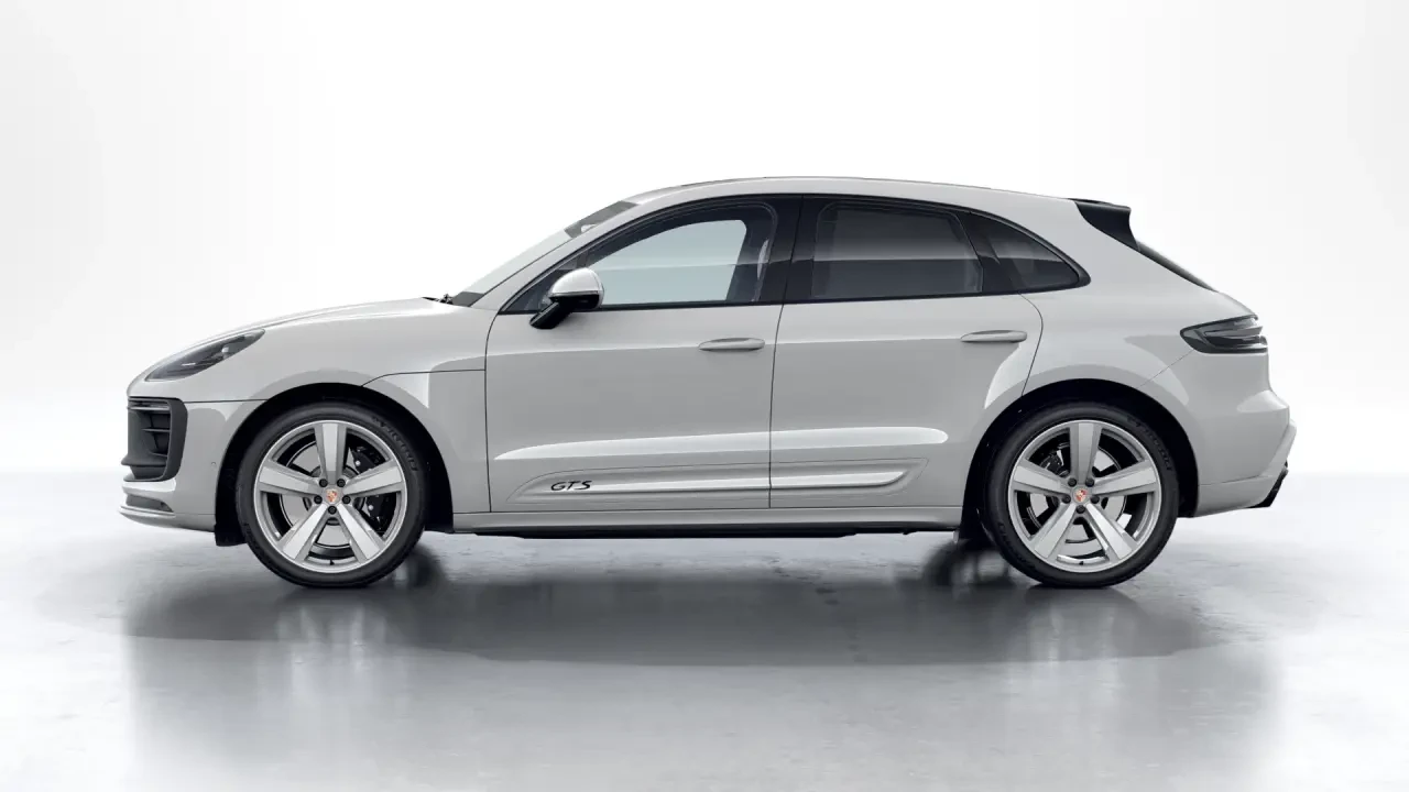 2026 Porsche Macan GTS - Image 16 of 31