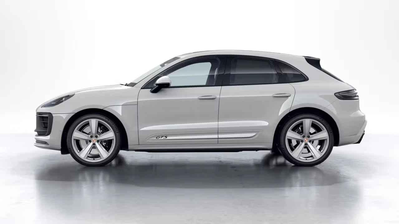 2026 Porsche Macan GTS - Image 12 of 31