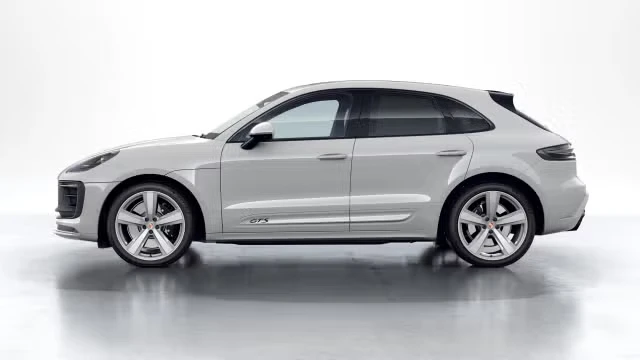 2026 Porsche Macan GTS - Image 10 of 31