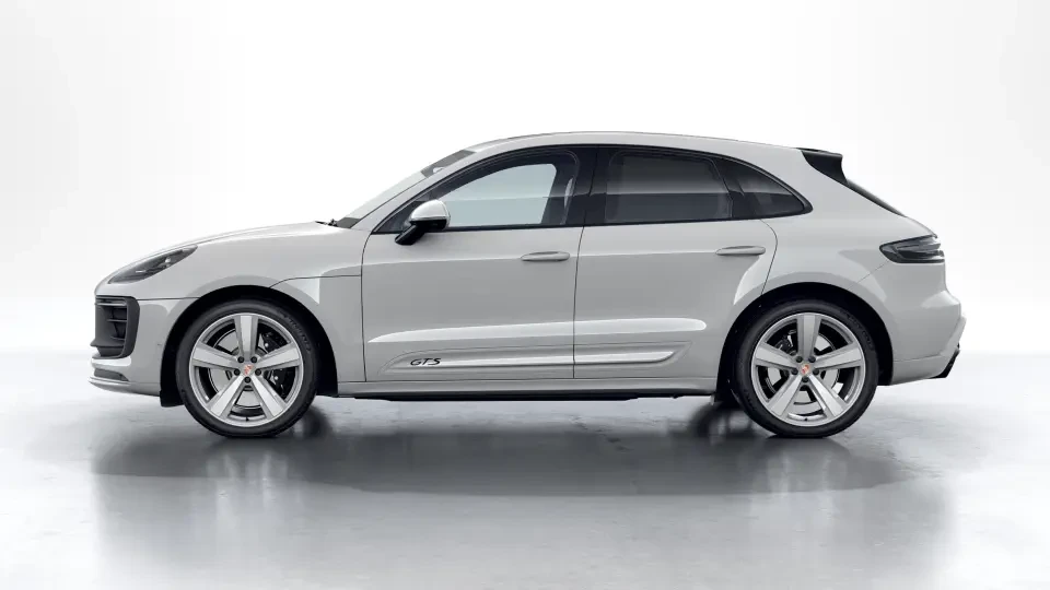 2026 Porsche Macan GTS - Image 15 of 31
