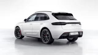 2026 Porsche Macan GTS - Image 17 of 31