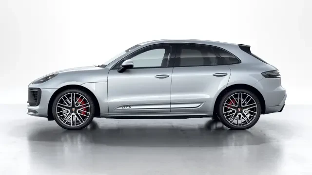2026 Porsche Macan GTS - Image 14 of 31