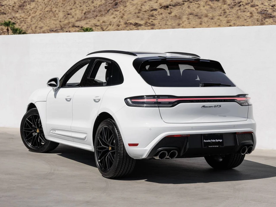 2026 Porsche Macan GTS - Image 3 of 5