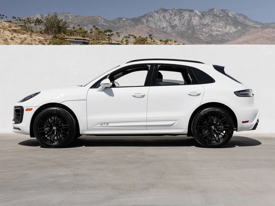 2026 Porsche Macan GTS - Image 2 of 5