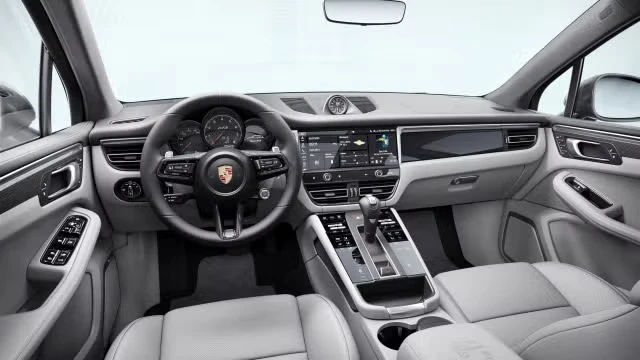 2026 Porsche Macan GTS - Image 26 of 31