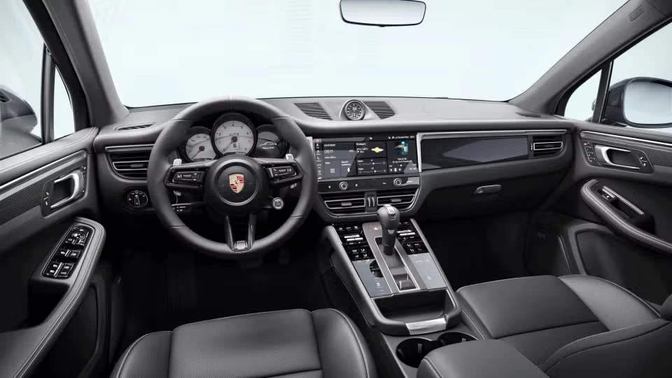 2026 Porsche Macan GTS - Image 27 of 30
