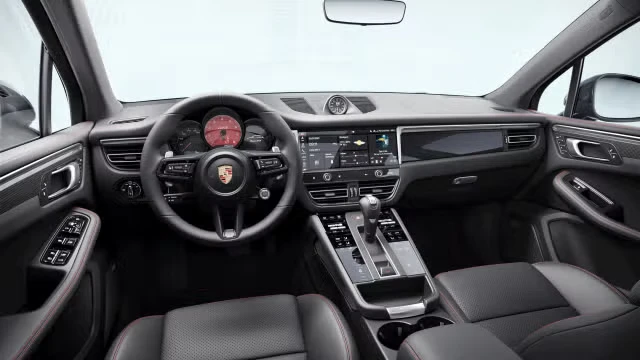 2026 Porsche Macan GTS - Image 26 of 30