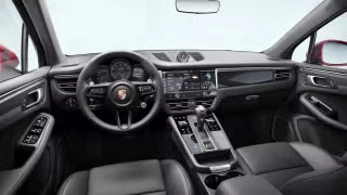 2026 Porsche Macan - Image 25 of 30