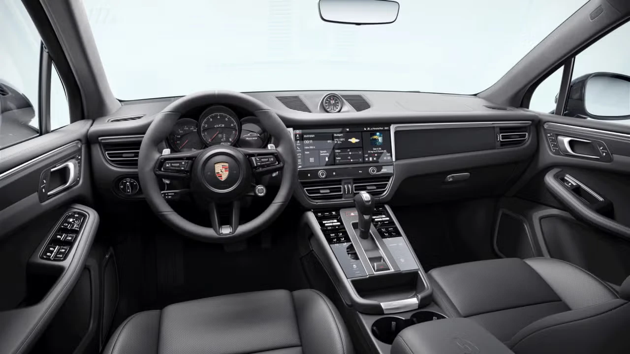 2026 Porsche Macan GTS - Image 28 of 30