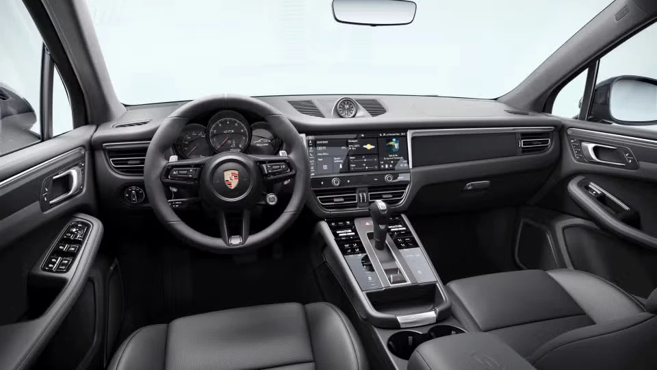 2026 Porsche Macan GTS - Image 27 of 30