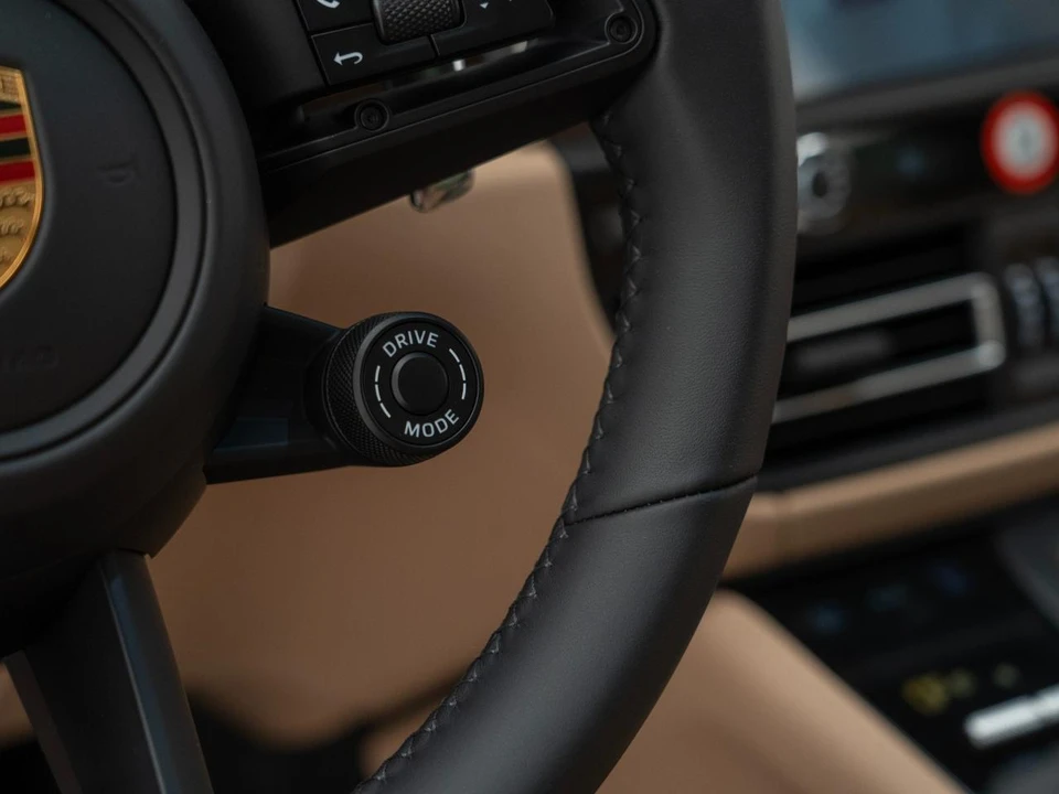 2026 Porsche Macan GTS - Image 28 of 31