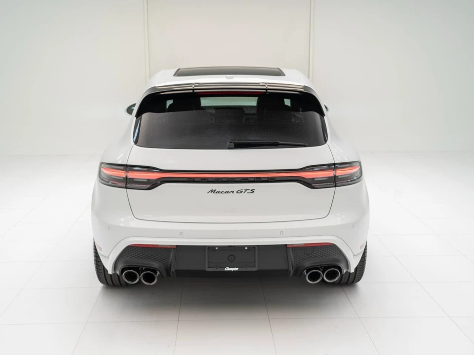 2026 Porsche Macan GTS - Image 10 of 31