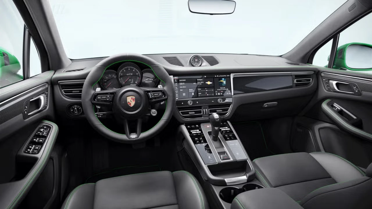 2026 Porsche Macan GTS - Image 28 of 30