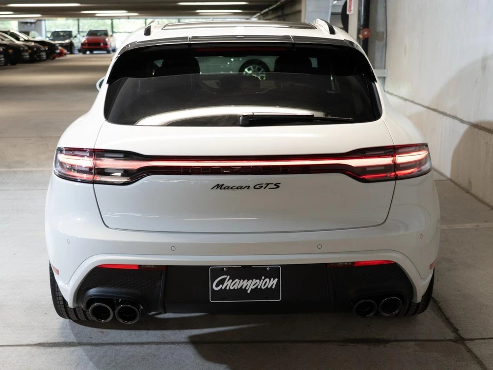 2026 Porsche Macan GTS - Image 10 of 29