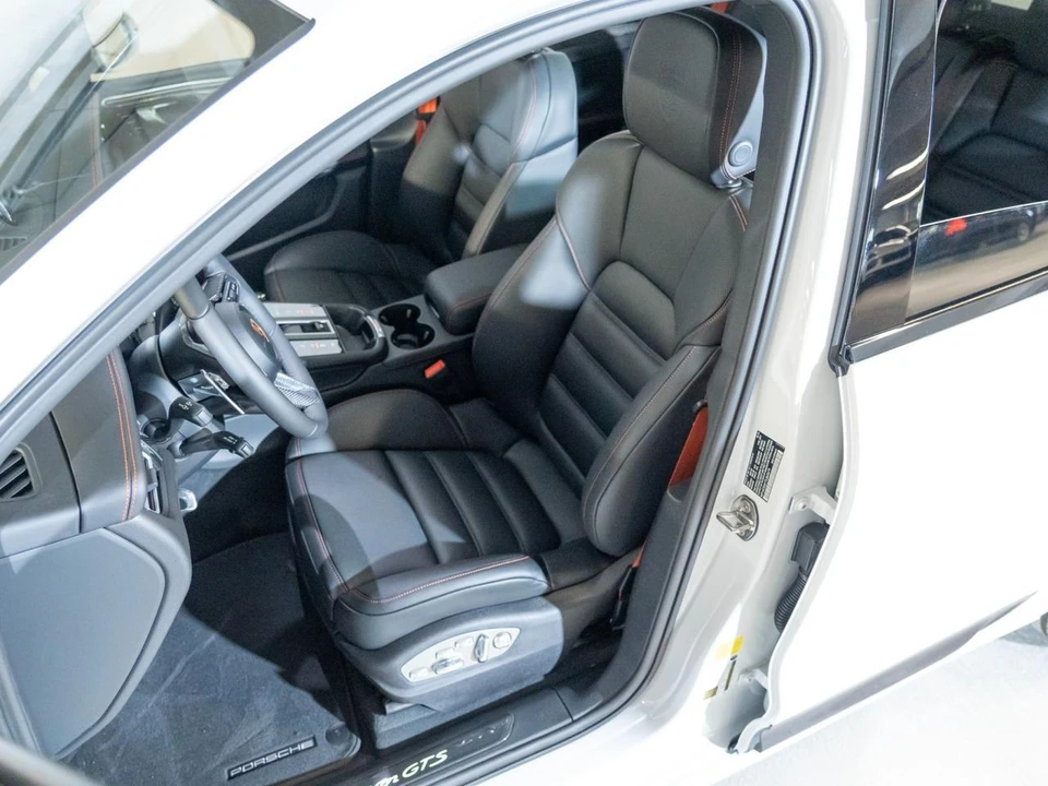 2026 Porsche Macan GTS - Image 5 of 29
