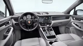 2026 Porsche Macan GTS - Image 25 of 31