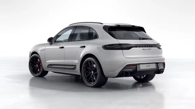 2026 Porsche Macan GTS - Image 18 of 31