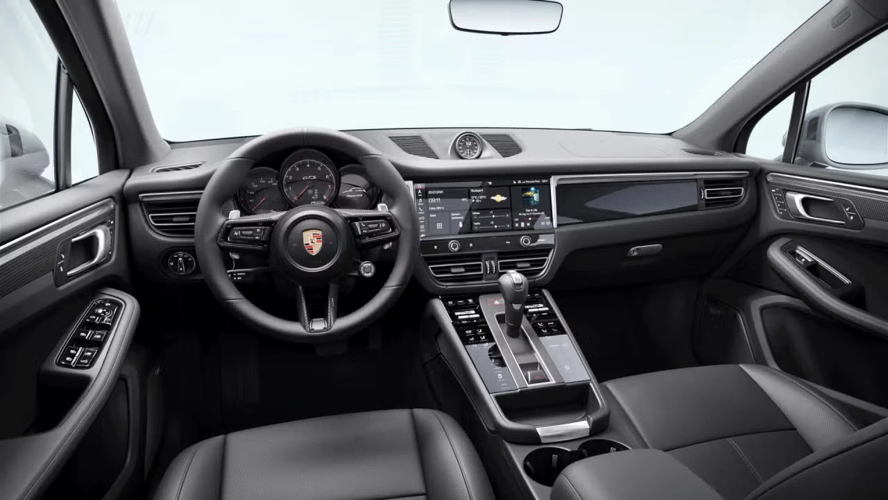 2026 Porsche Macan GTS - Image 28 of 31
