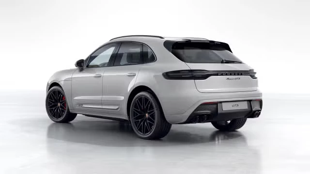 2026 Porsche Macan GTS - Image 18 of 31