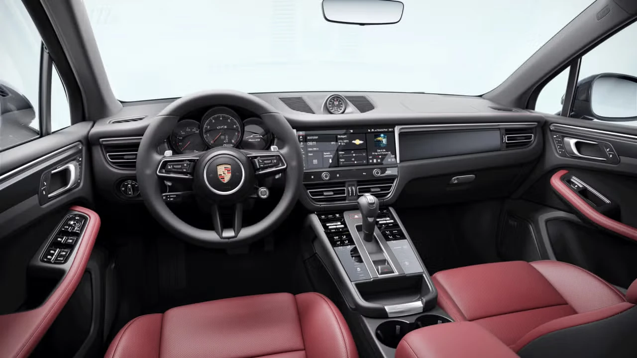 2026 Porsche Macan GTS - Image 28 of 30