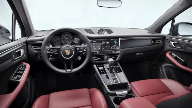2026 Porsche Macan GTS - Image 26 of 30