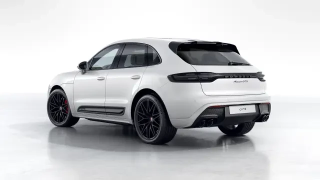 2026 Porsche Macan GTS - Image 22 of 30