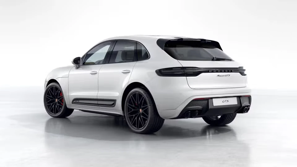 2026 Porsche Macan GTS - Image 19 of 30
