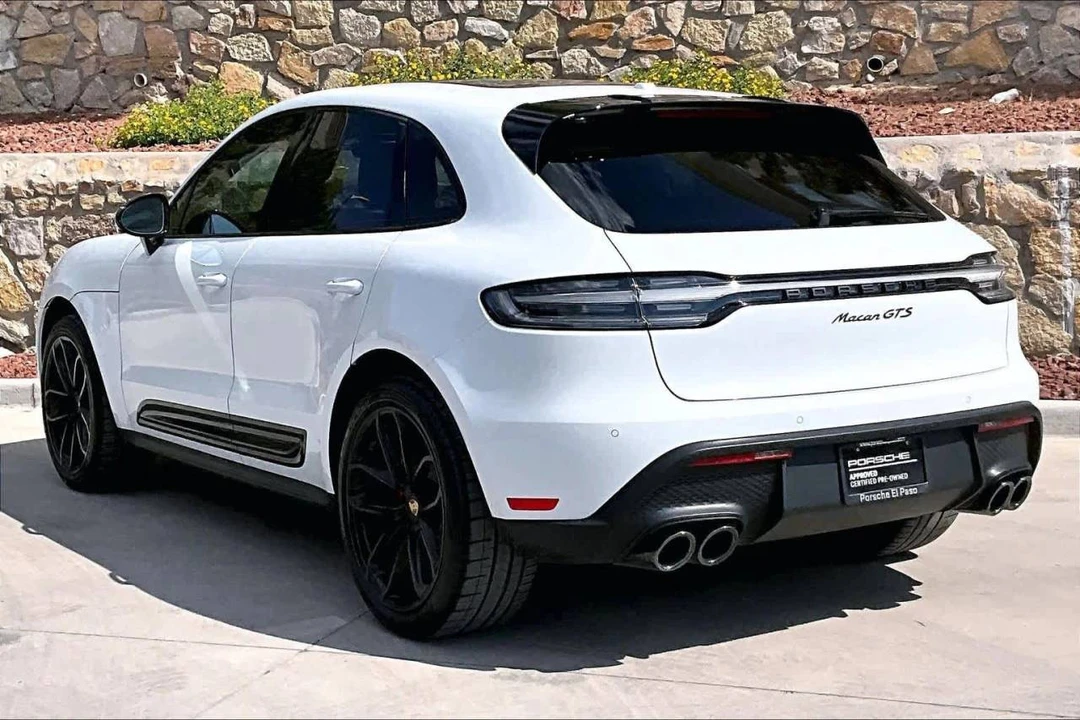 2026 Porsche Macan GTS - Image 3 of 5