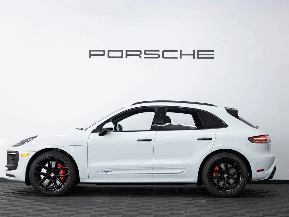 2026 Porsche Macan GTS - Image 2 of 4