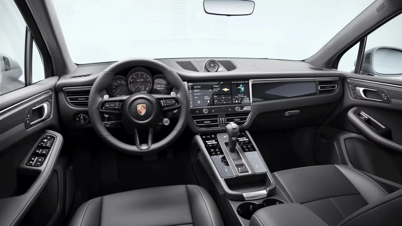 2026 Porsche Macan GTS - Image 28 of 31