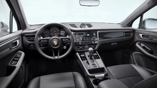 2026 Porsche Macan GTS - Image 26 of 31