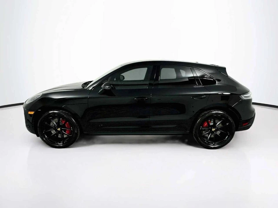 2026 Porsche Macan GTS - Image 2 of 5