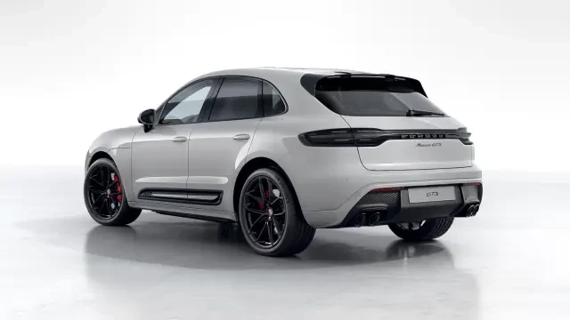 2026 Porsche Macan GTS - Image 22 of 30