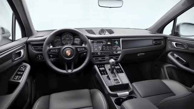 2026 Porsche Macan GTS - Image 26 of 30