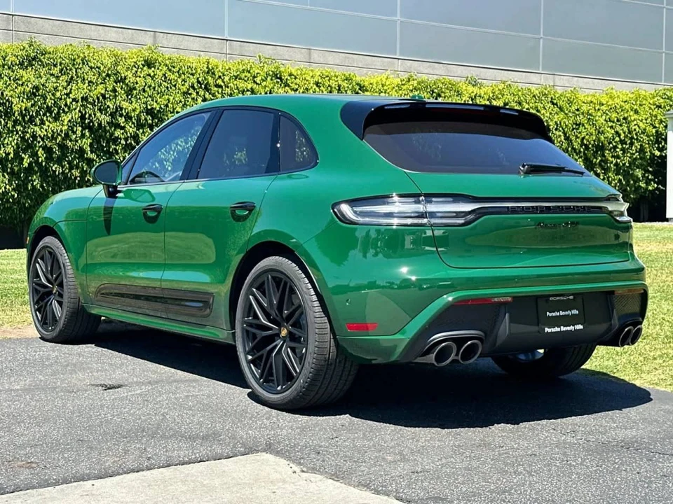 2026 Porsche Macan GTS - Image 3 of 5