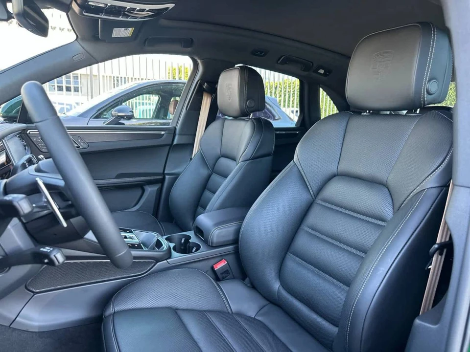 2026 Porsche Macan GTS - Image 5 of 5