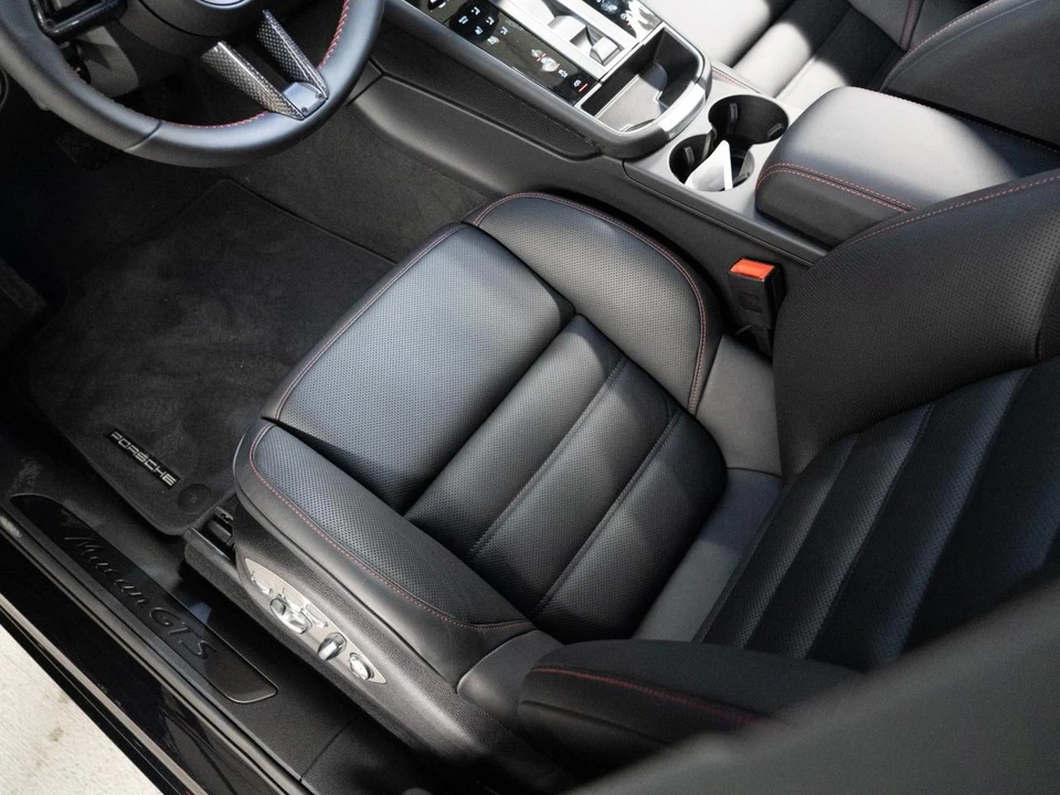 2026 Porsche Macan GTS - Image 14 of 29