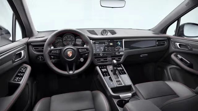 2026 Porsche Macan GTS - Image 26 of 31