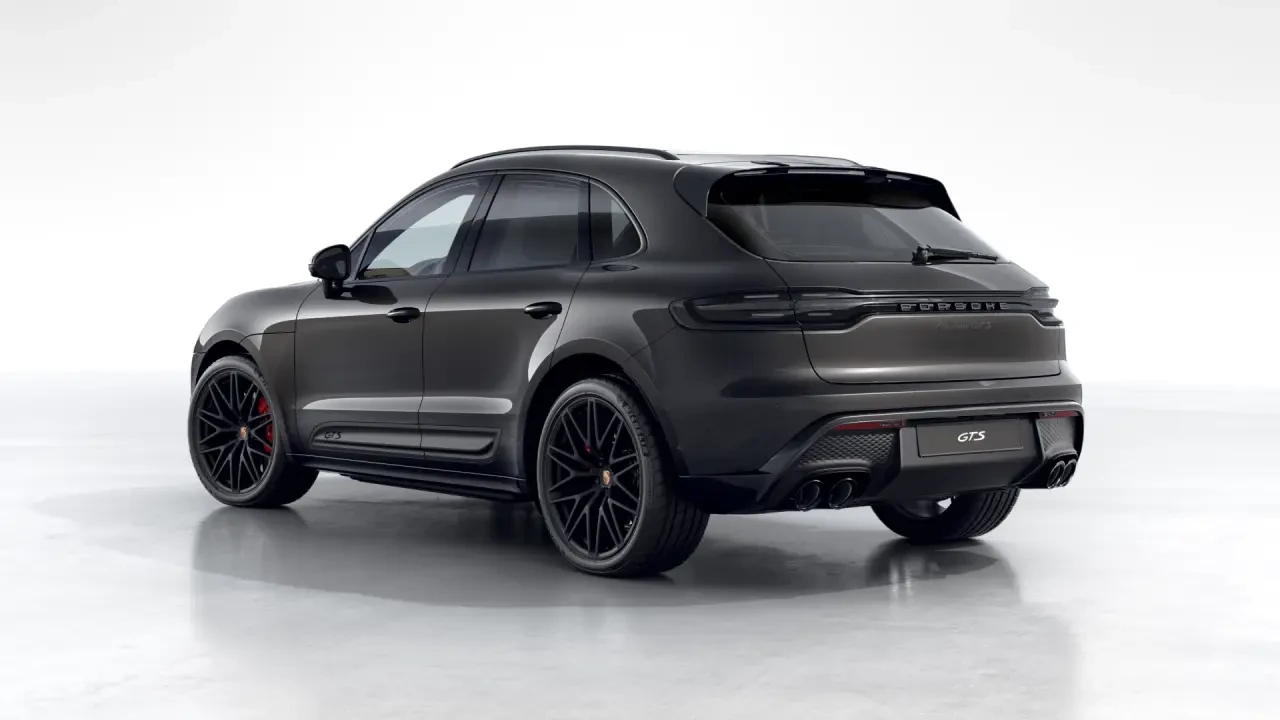 2026 Porsche Macan - Image 24 of 31