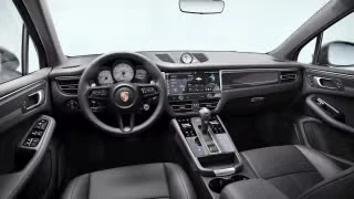 2026 Porsche Macan - Image 25 of 31
