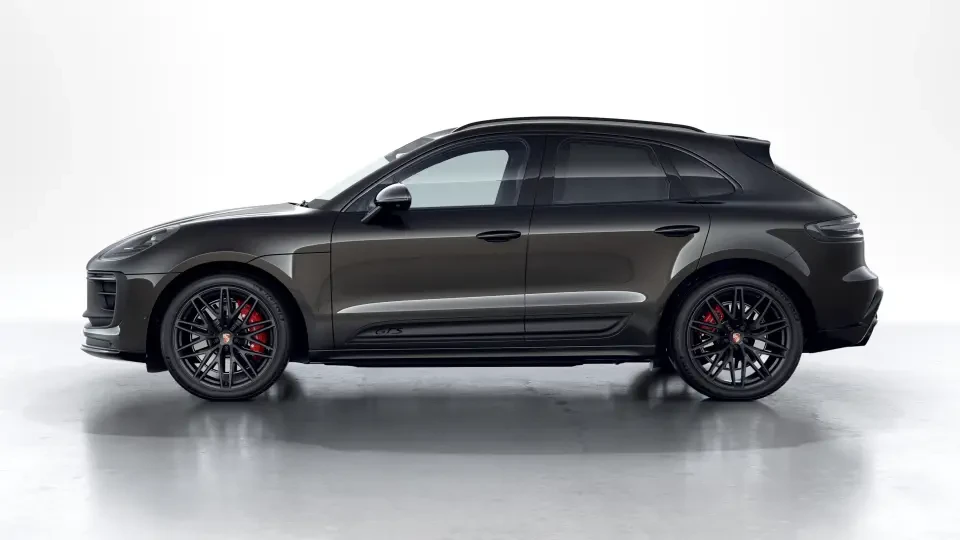 2026 Porsche Macan - Image 15 of 31
