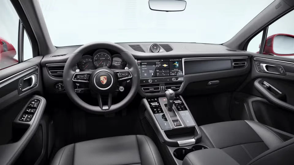 2026 Porsche Macan GTS - Image 27 of 31