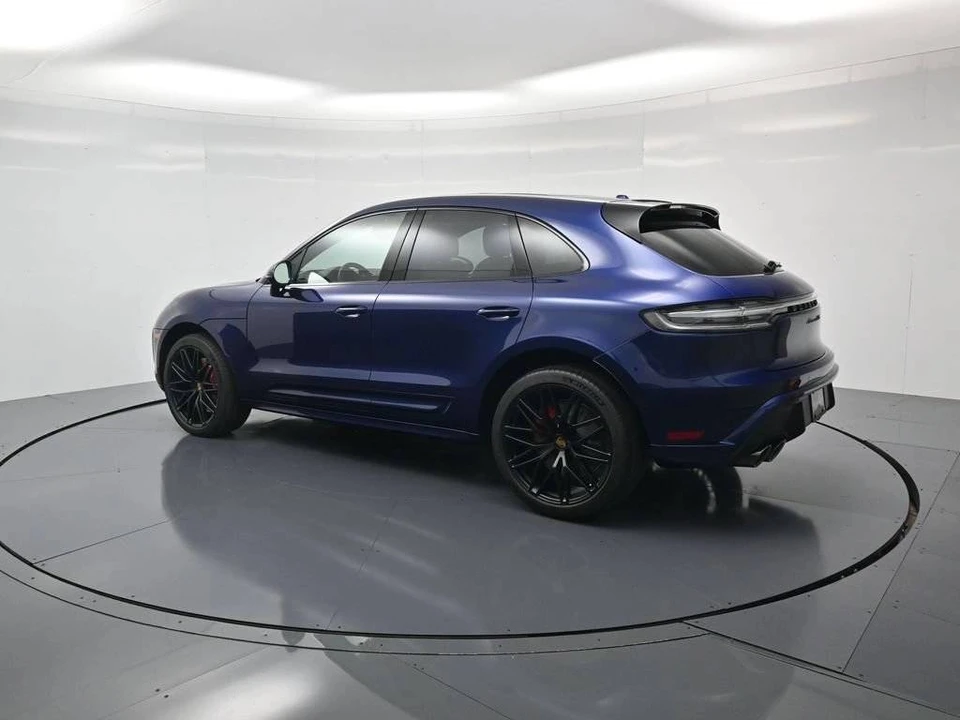 2026 Porsche Macan GTS - Image 3 of 5